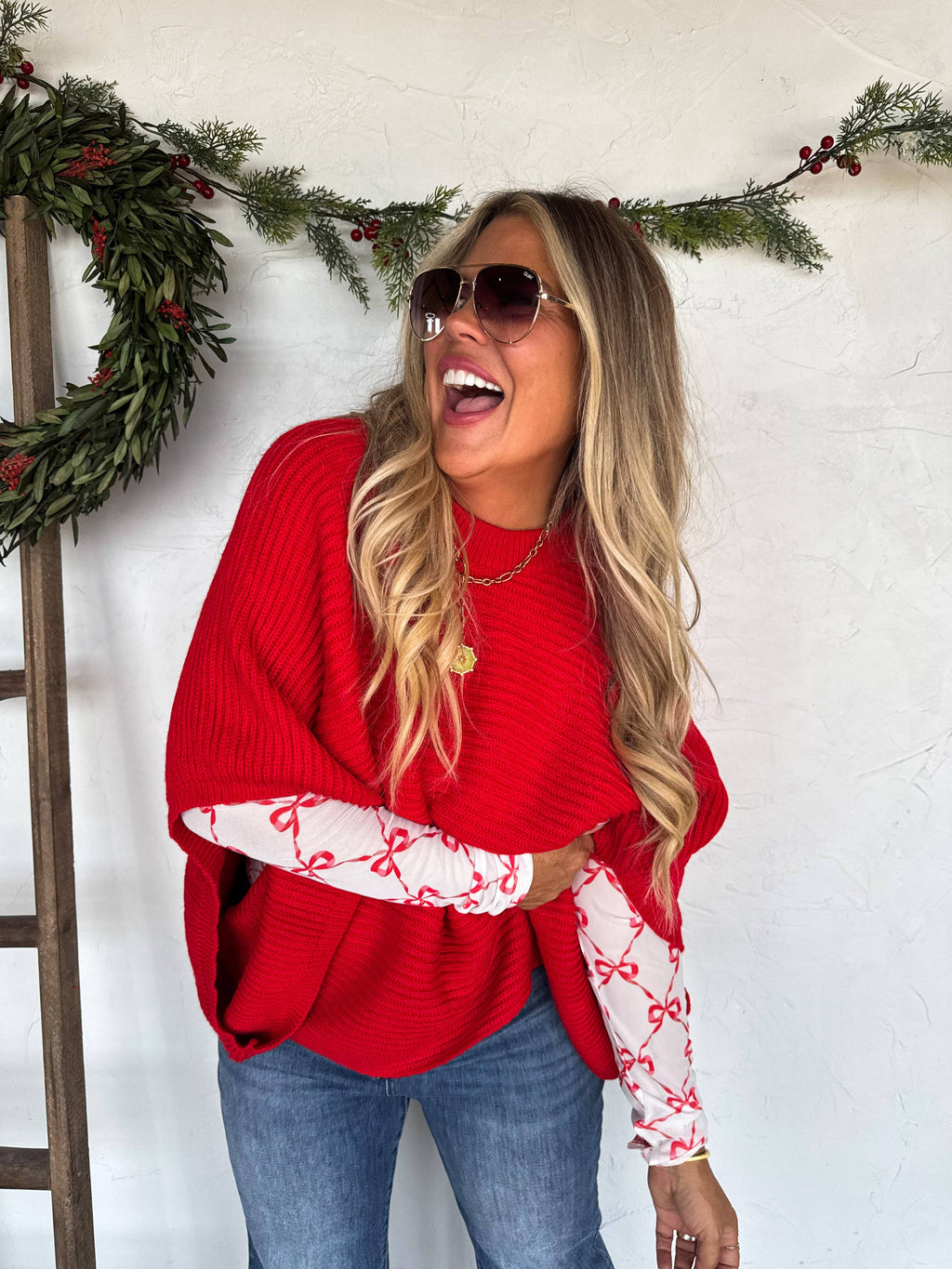 CHRISTMAS MEG PULLOVER PONCHO